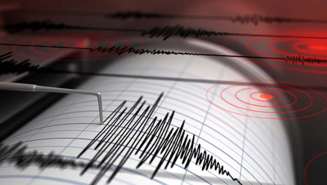 İran'da 5,6 ve 4,9 büyüklüğünde iki deprem