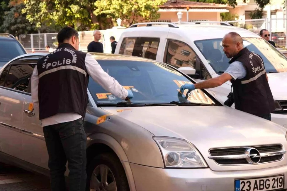 Mersin'de Silahlı Çatışma: 3 Yaralı.