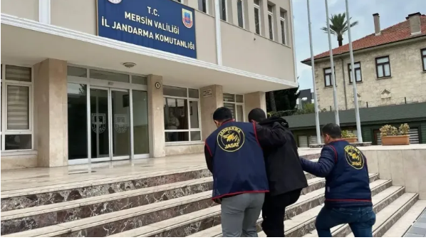 Mersin'de suç işledi Suriye'ye kaçtı, 10 yıl sonra Türkiye'ye dönünce yakalandı