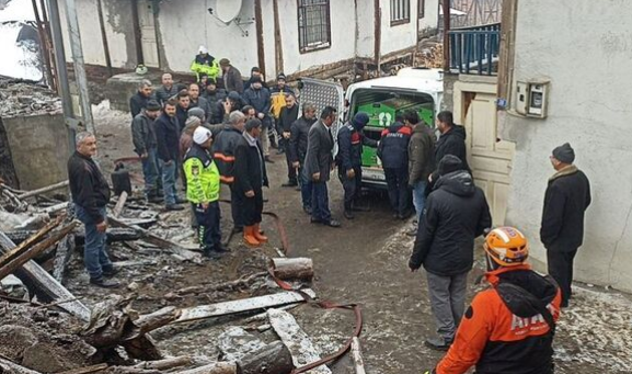 Yürekler kavruldu! Baba ve engelli oğlu alevlerin arasında kaldı!